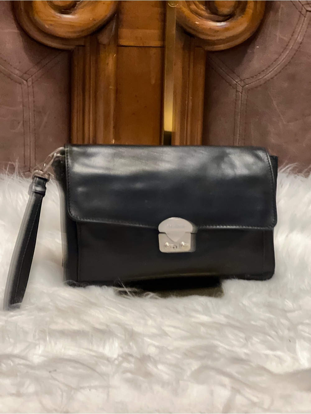 Tumi Black Leather Wristlet Clutch with Silver-Tone Lock - Picture 3 of 14